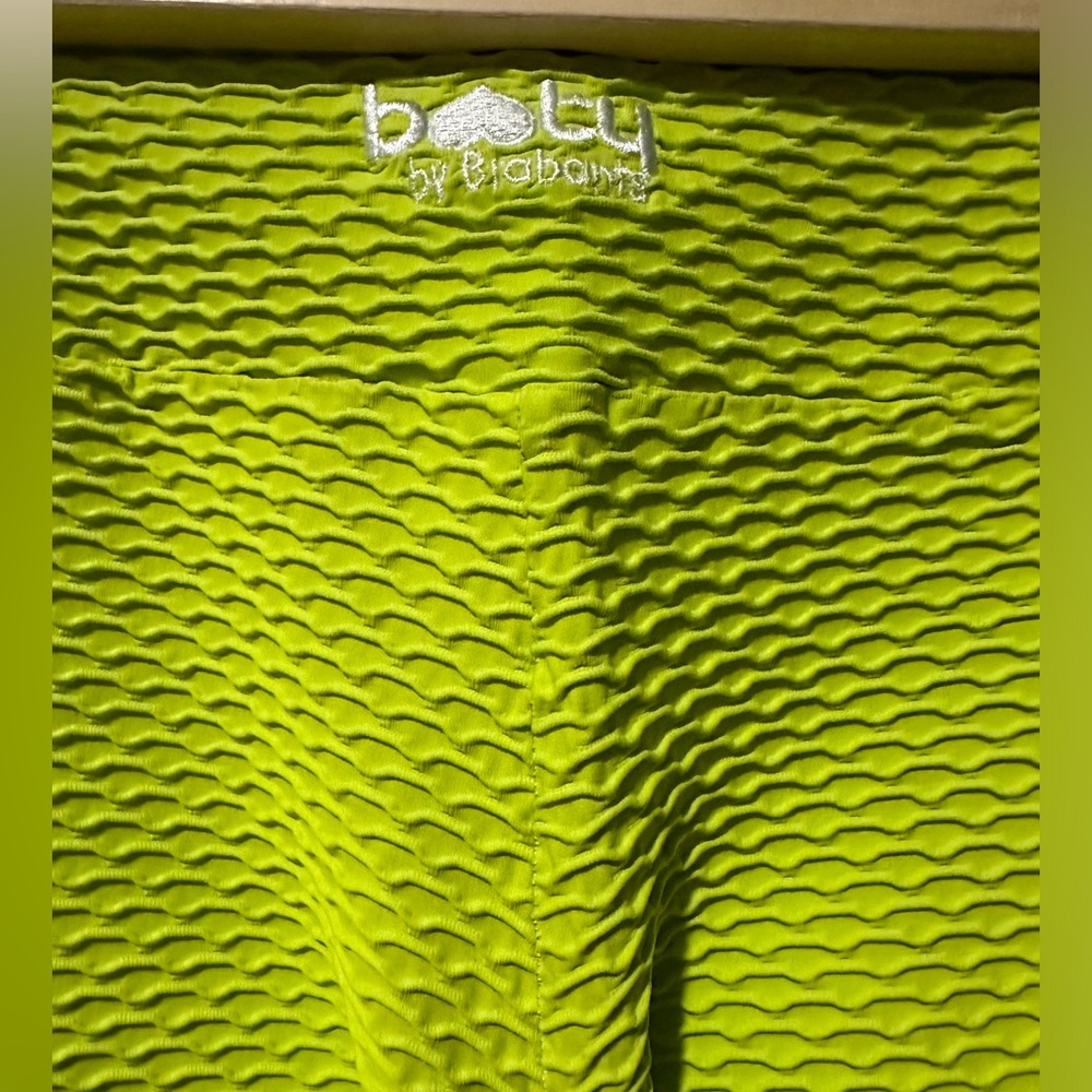 Crop Croco BBB lime yellow leggings lightly worn.